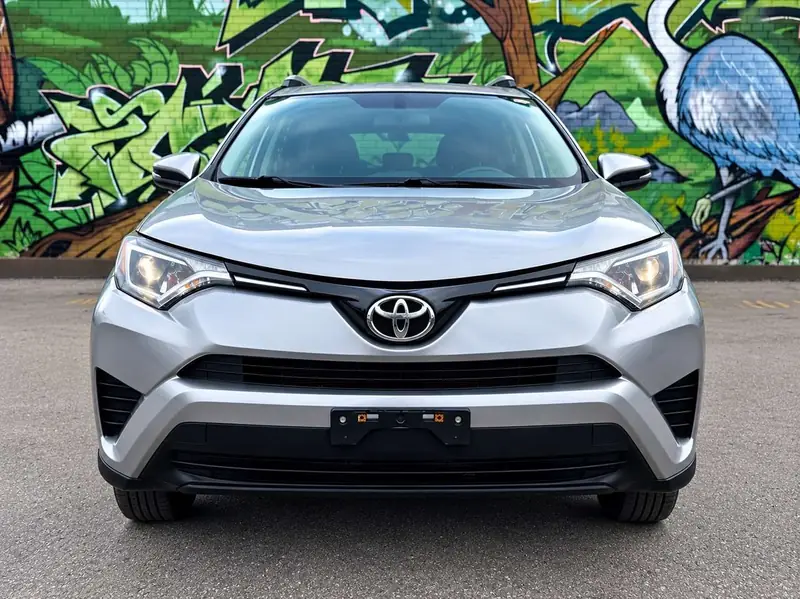 2016 Toyota RAV4 LE, photo 1 of 6