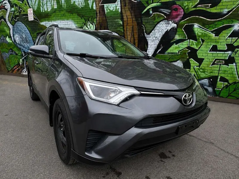 2016 Toyota RAV4 LE, grey
